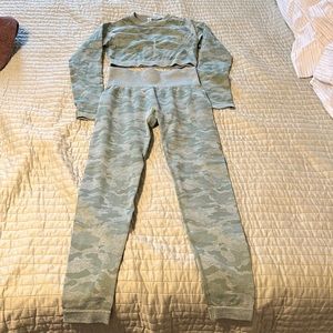 Green Camo Top & Leggings Set. Both size small